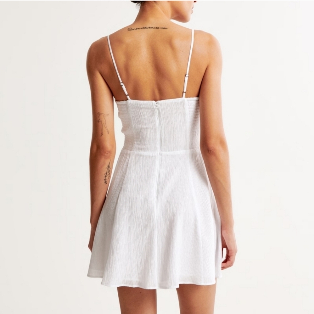 Abercrombie Crinkle Textured Twist-Front Mini Dress NWOT - Picture 7 of 8